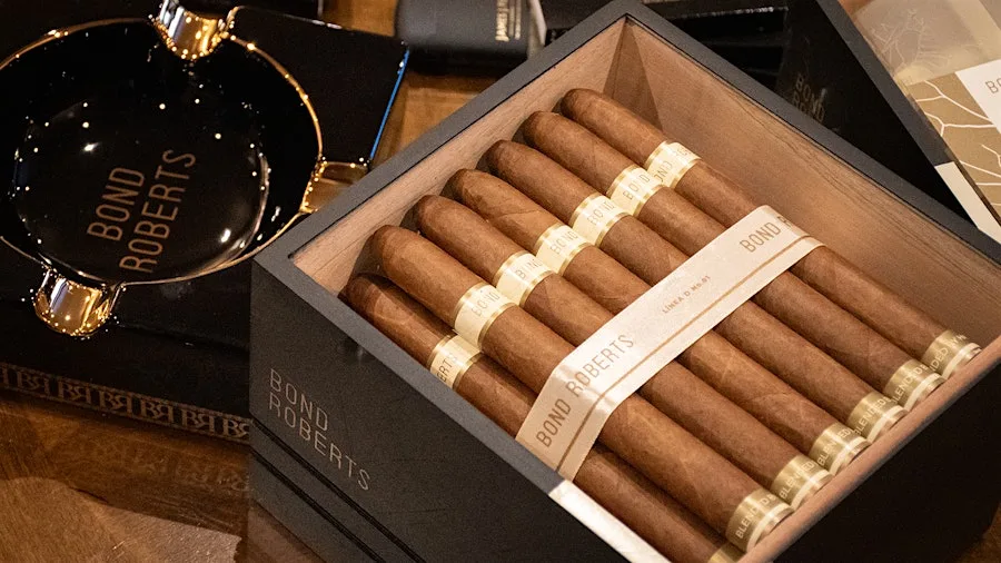 Introducing the Bond Roberts Línea D No. 1 109: A New Icon in the World of Cigars